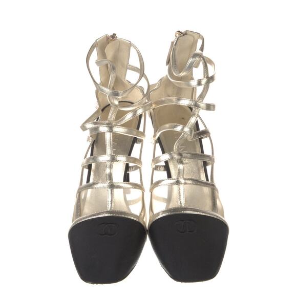 9.5 Chanel 2019 Interlocking CC Black & Gold Gladiator Heels - Picture 1 of 9
